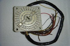 MULTI-CONTACT-DIAL-SWITCH