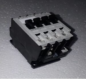 Drive panel contactors